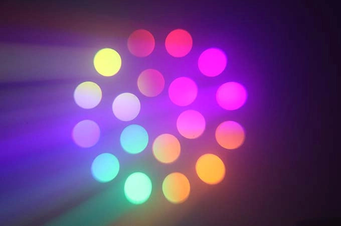 مصباح رأس متحرك صغير شاربي بشعاع 150 واط | شعاع 3 درجات، موشور 18، DMX512 13 قناة - إضاءة سبوت للمسرح والدي جي